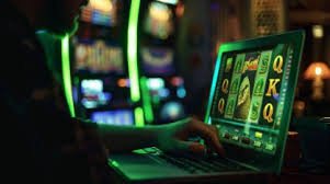 Live dealer at pion88 Lucky Twins table with HD camera setup showing card dealing
